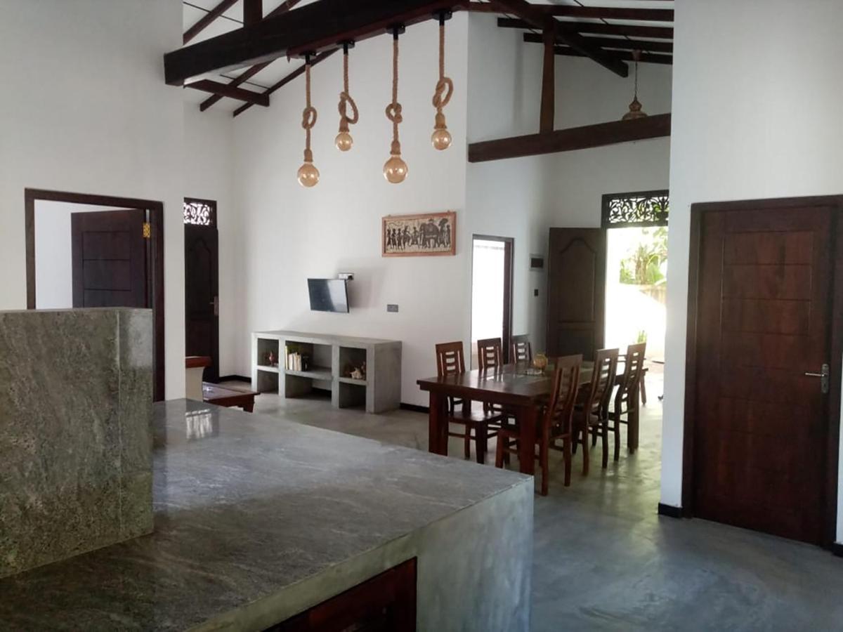 Villa Conch By Om Hikkaduwa Exterior photo